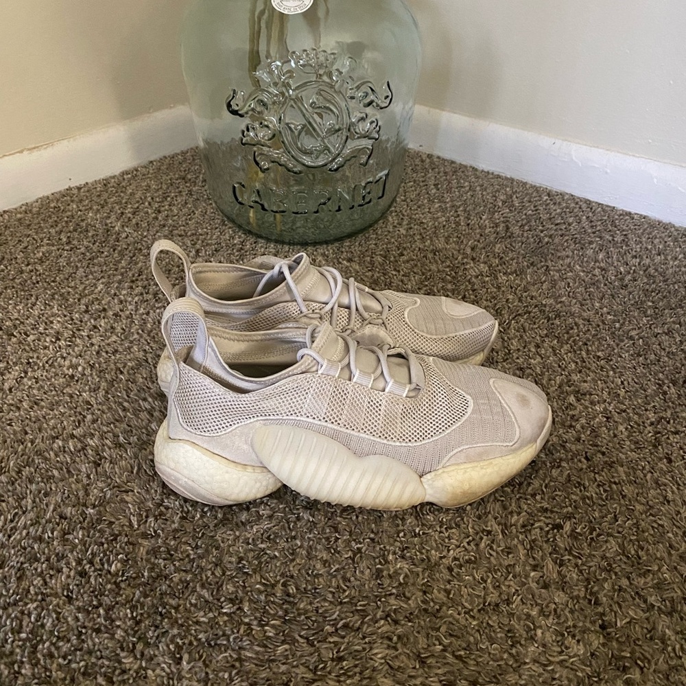 Adidas Men’s Crazy BYW Sneaker Grey and White. Size 9.